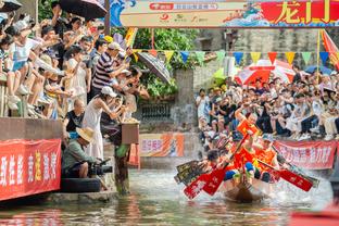 德天空：多特盯上弗兰-加西亚或雷吉隆，后者租借曼联有终止条款